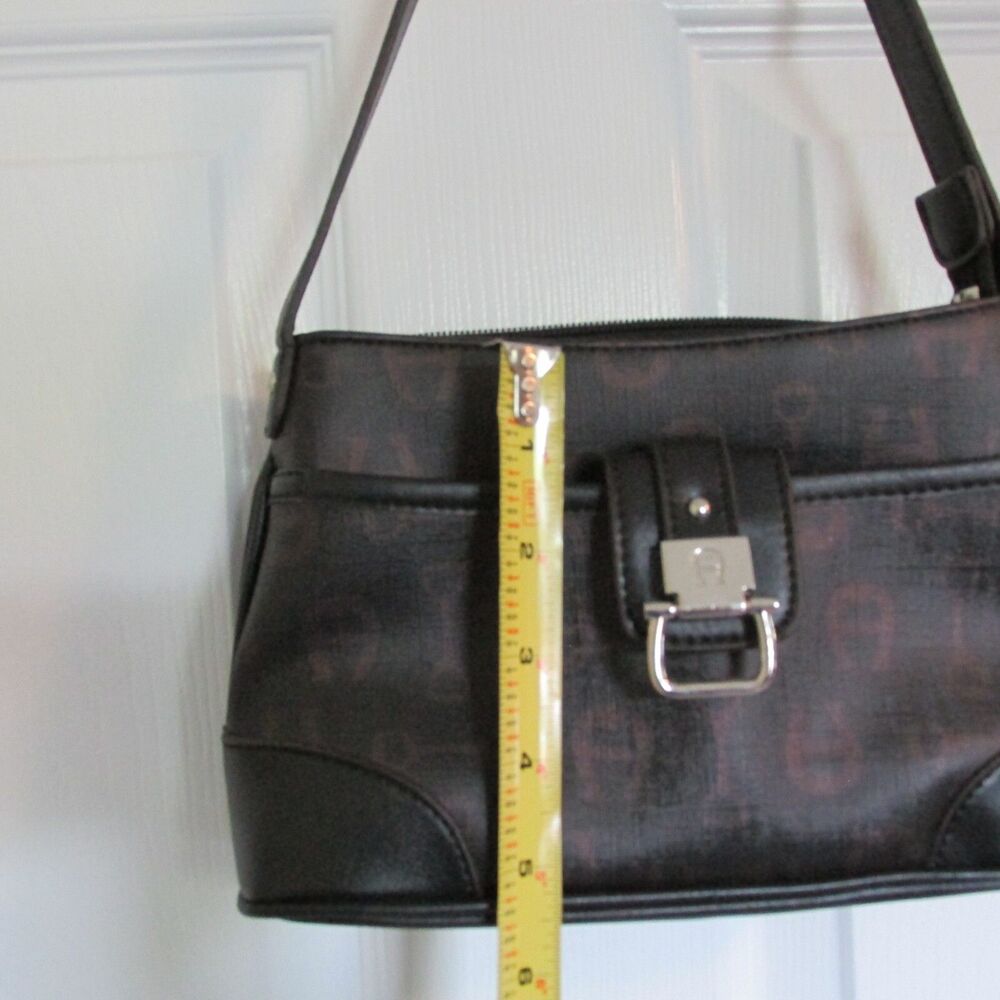 ETIENNE AIGNER Purse  Signature Logo Leather Multiple Pockets 9 in x 5 in - Picture 5 of 10